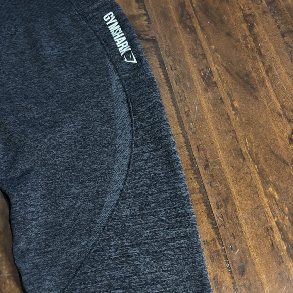 Gymshark DRY - Moisture Management High Rise Cropped Leggings Dark Gray Small - Picture 5 of 12